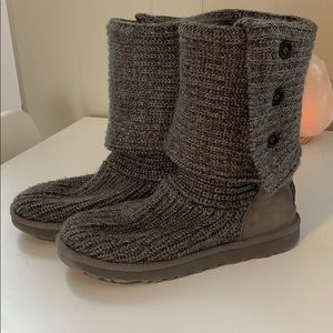 🖤 Grey Classic Cardy Sweater Ugg Boots 🖤